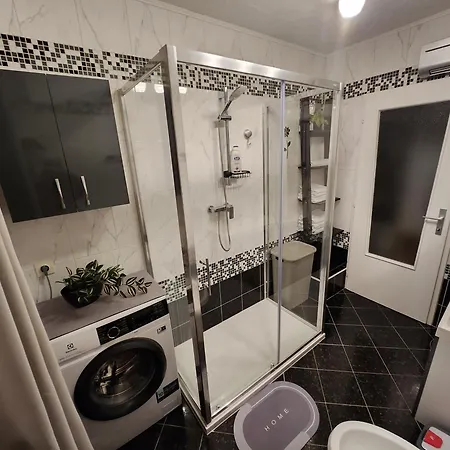 아파트 Apartma Cik *